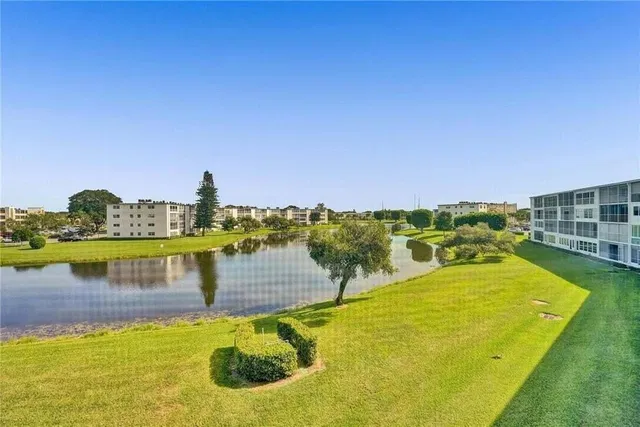 Residence photo 9