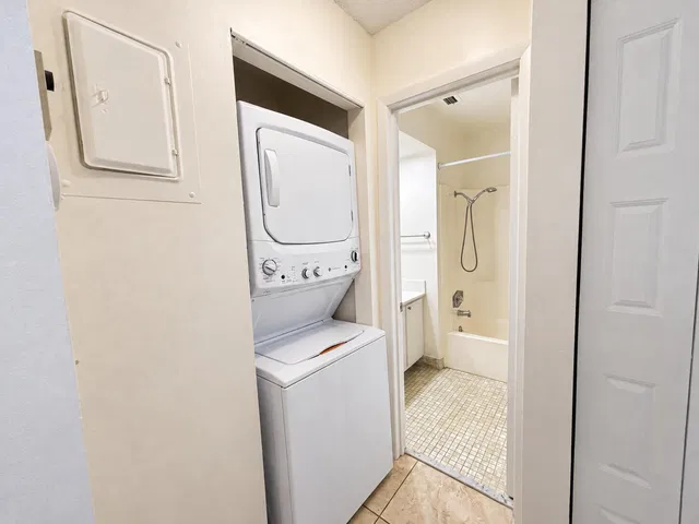 Unit T-109 photo 11