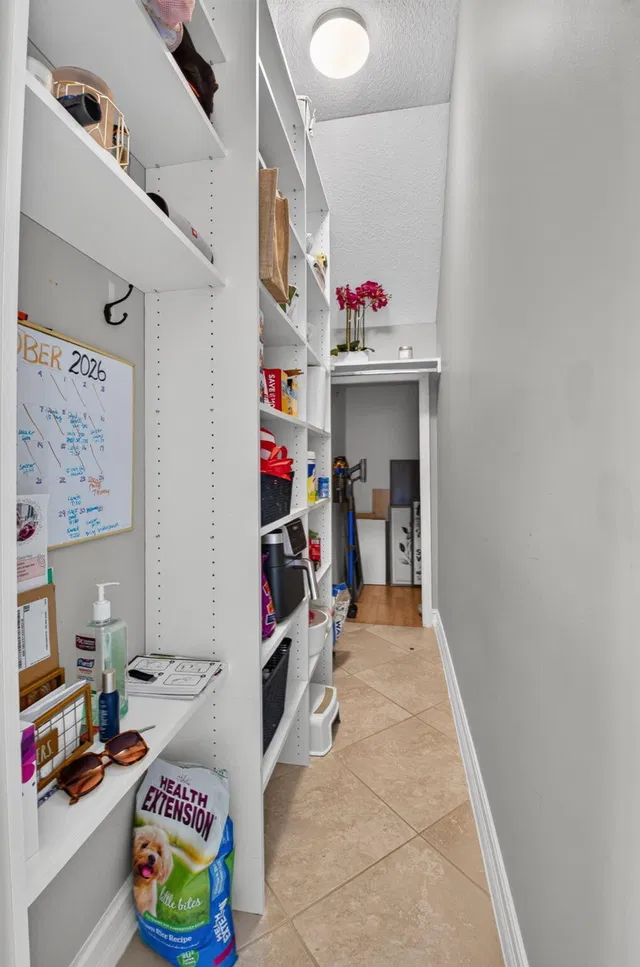 Residence photo 42
