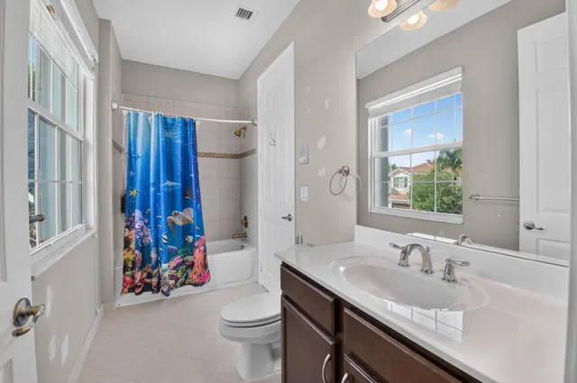 Residence photo 44