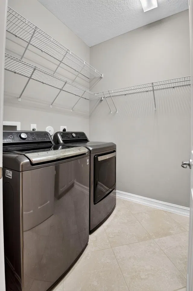 Residence photo 45