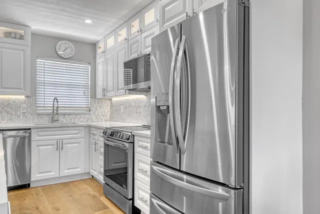 Singer Island Unit 372 photo 4