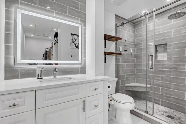 Singer Island Unit 372 photo 12