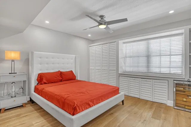 Singer Island Unit 372 photo 16