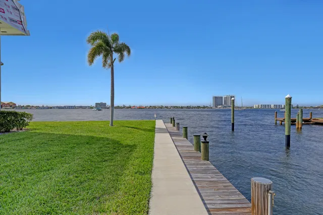 Singer Island Unit 372 photo 22