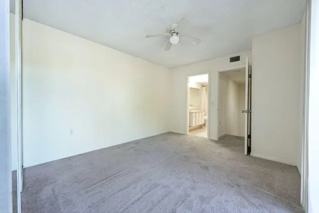 Residence photo 18