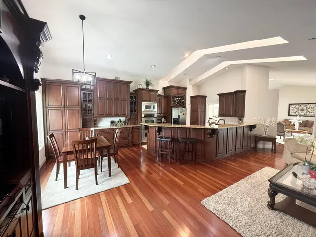 Residence photo 4