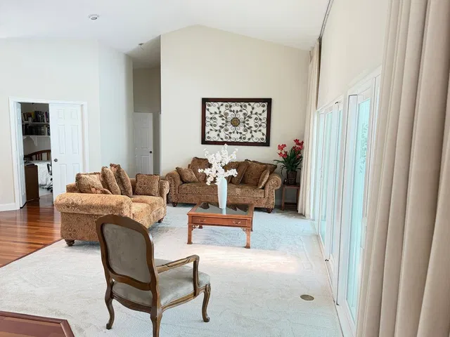 Residence photo 17