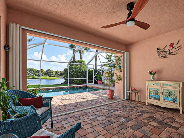 Residence photo 4