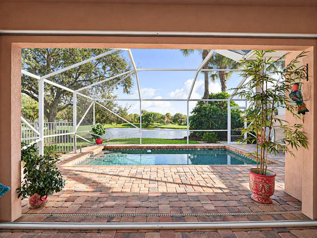 Residence photo 5