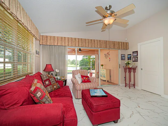 Residence photo 13