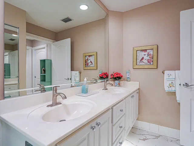 Residence photo 22