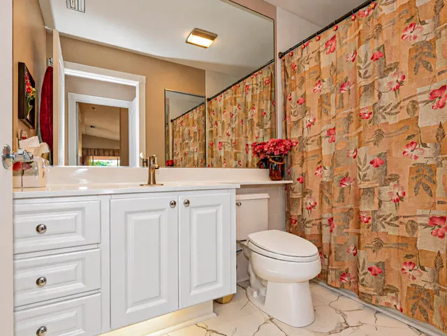 Residence photo 25