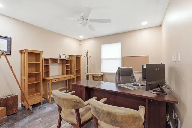 Residence photo 21