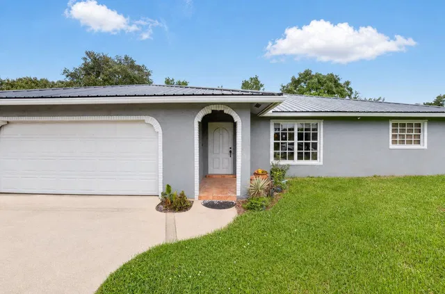 Residence photo 2