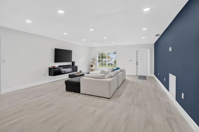 Residence photo 8