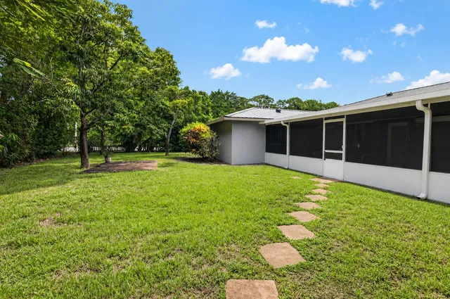 Residence photo 36