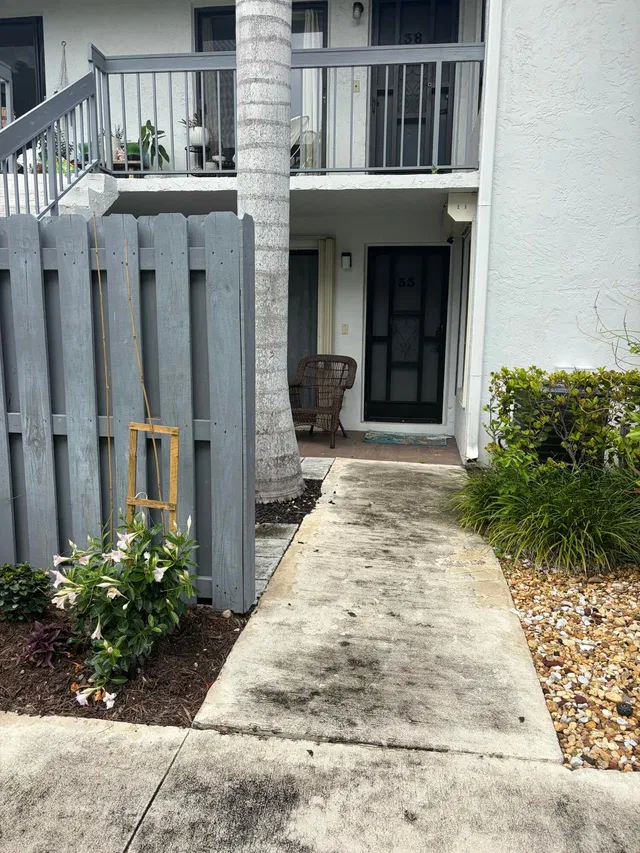  Unit 33D photo 5