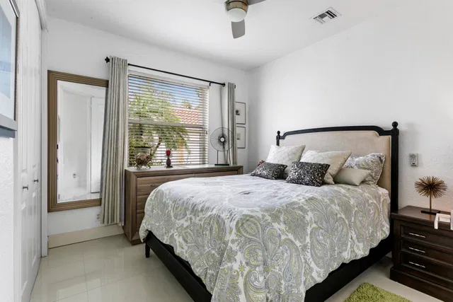 Residence photo 26