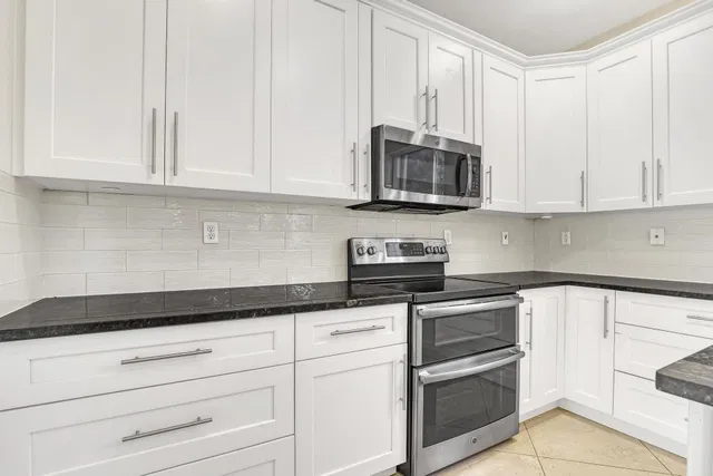 Residence photo 3