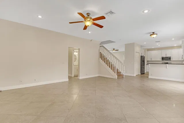 Residence photo 8