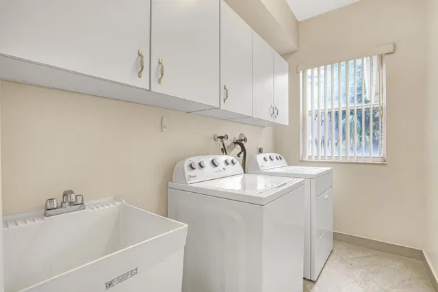 Residence photo 25