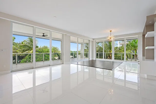 Azure Palm Beach Gardens Unit 301 photo 9