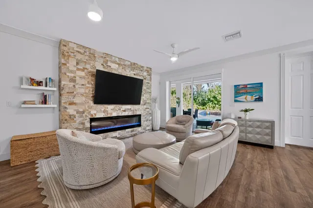 Mallory Creek Abacoa Residence photo 15