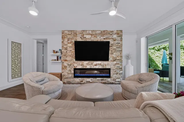 Mallory Creek Abacoa Residence photo 16