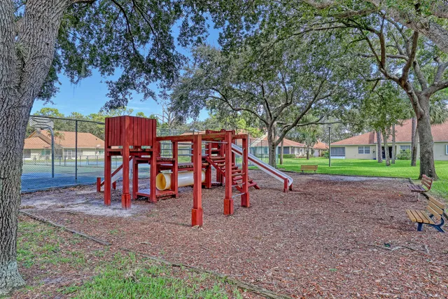 Residence photo 35
