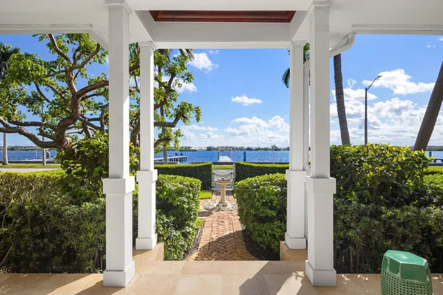 SoSo West Palm Beach Residence photo 3