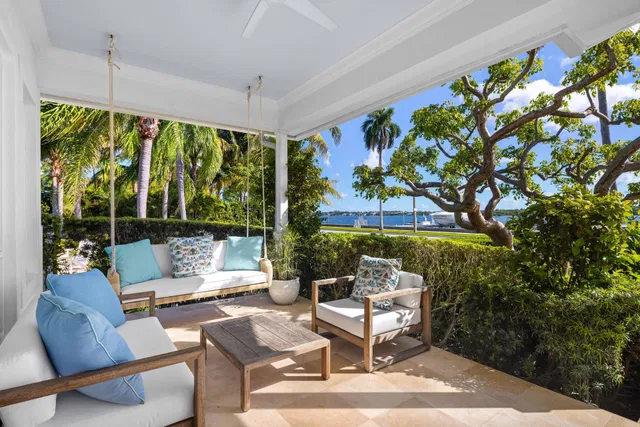 SoSo West Palm Beach Residence photo 4