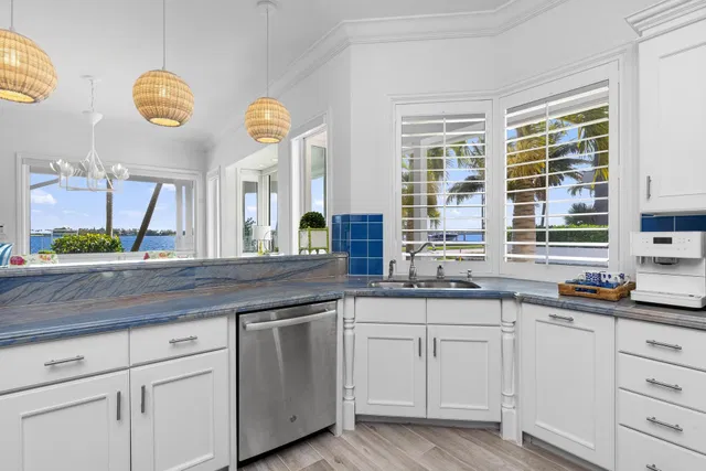SoSo West Palm Beach Residence photo 16