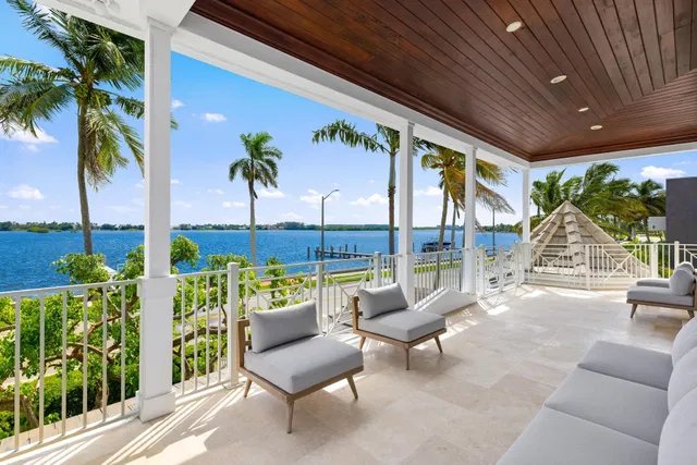 SoSo West Palm Beach Residence photo 39