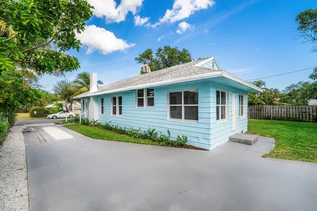 West Palm Beach Residence photo 18