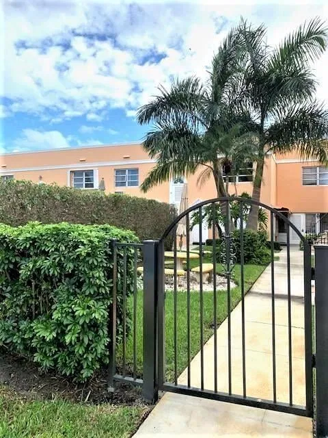 Residence photo 18