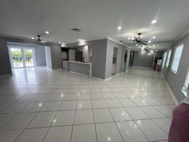 Residence photo 6