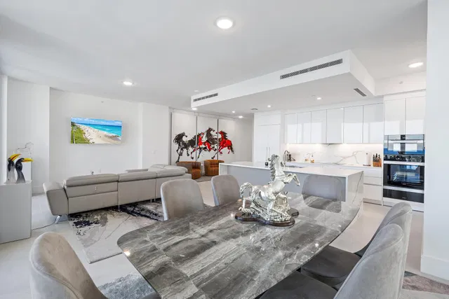 Nautilus 220 Unit 1802 photo 11