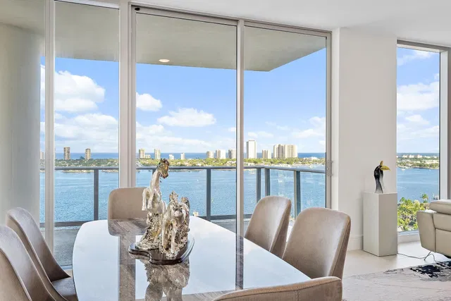Nautilus 220 Unit 1802 photo 12