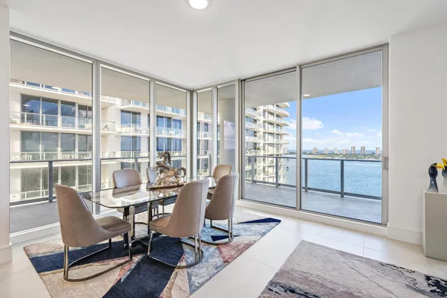 Nautilus 220 Unit 1802 photo 13