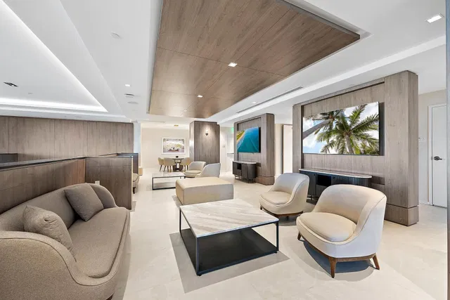Nautilus 220 Unit 1802 photo 62