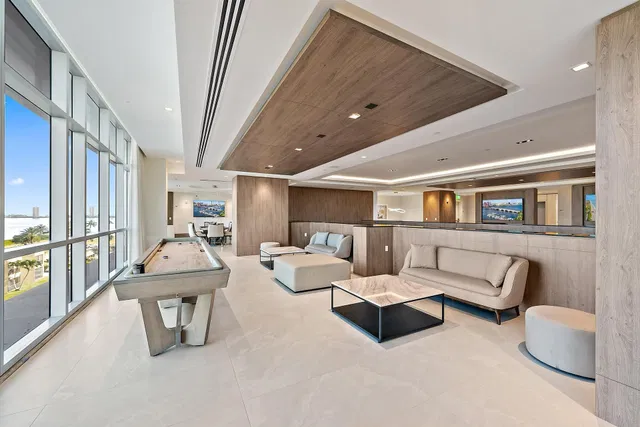 Nautilus 220 Unit 1802 photo 63