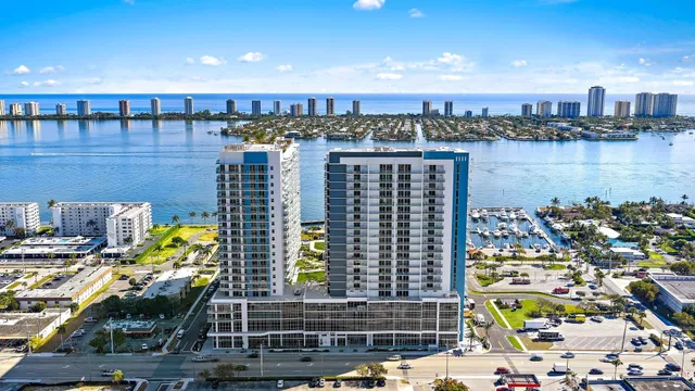 Nautilus 220 Unit 1802 photo 76