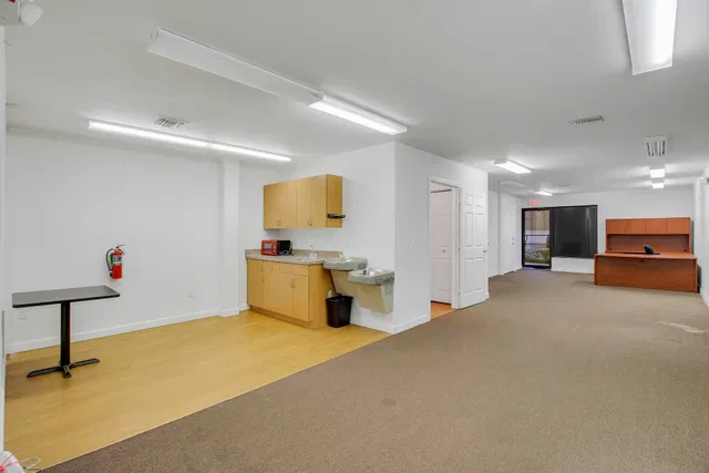 Residence photo 17