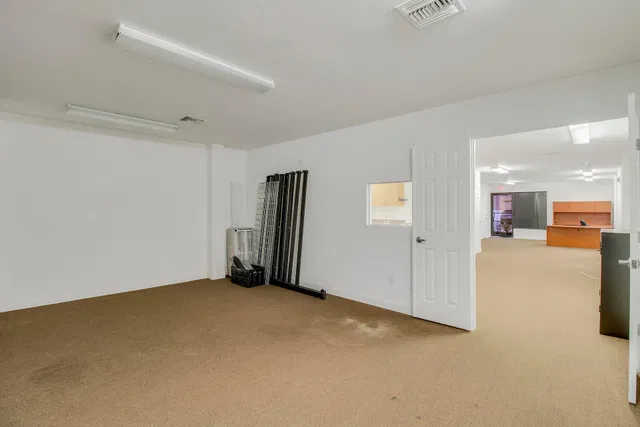 Residence photo 20
