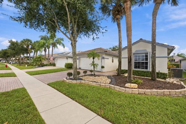 Residence photo 2