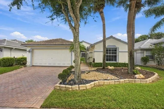 Residence photo 3