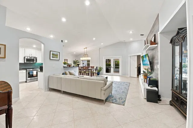 Residence photo 9