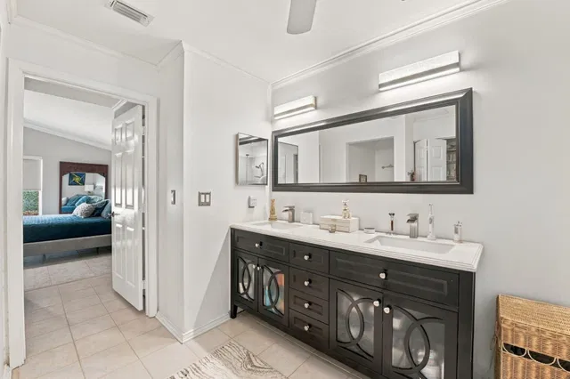 Residence photo 22