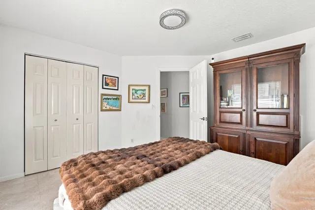 Residence photo 25